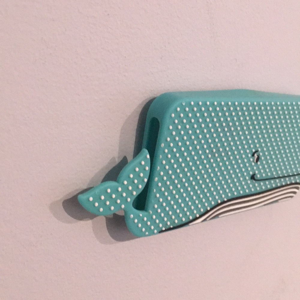 Blue whale iPhone 5 phone case - Picture 3 of 4